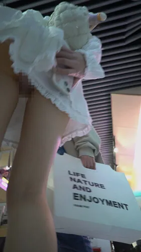 【永久专享】【WaltzCD】华尔兹2023系列之24气质小美女 无痕薄内 13痕尽显【1V】【720M】 预览图 7