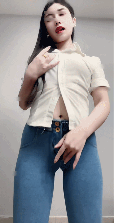 【快手福利】风骚肥臀御姐【沐沐呀】骚舞顶胯抖臀骆驼趾.2【31V】【8.97G】 预览图 11