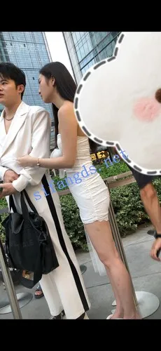 【永久专享】⭐【mccd】⭐ 42 同行一起抄底！极品白色包臀裙白窄内美女【1V】【781.69M】 预览图 1