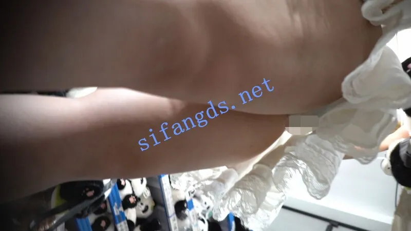 【永久专享】（空城原创）精品!长时间爽拍白裙微透白N小姐姐，上下失守【1V】【2.86G】 预览图 6