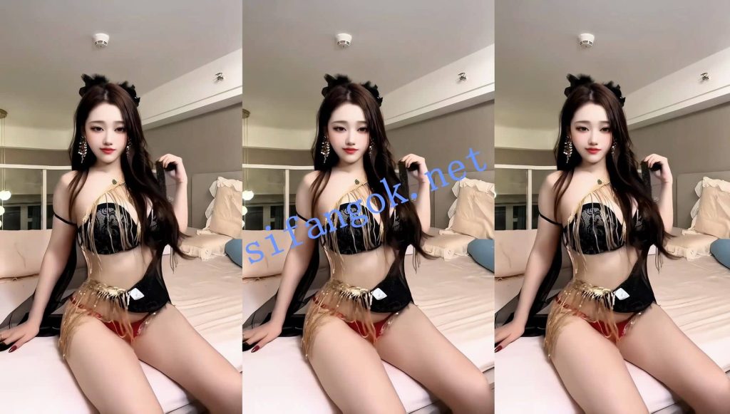 【抖音 】露宝吃不饱 精致美女情趣内衣福利定制8V【8V】【279M】 预览图 8