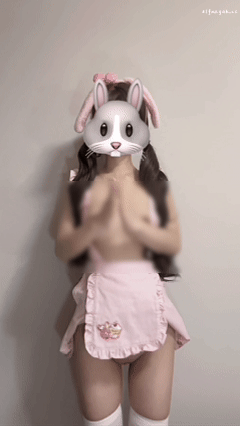 推特极品反差萌妹 小粉喵 真金定制裸舞 动感可爱宅舞 二弹【34V】【2.39G】 预览图 3