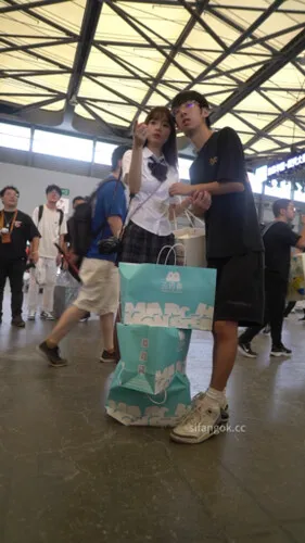 【永久专享】【WaltzCD】华尔兹2023系列之长腿JK妹黑丝白内【1V】【989M】 预览图 1