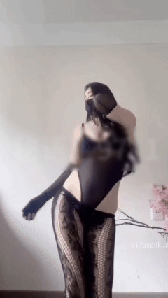 抖音50W大主播 徐小闹 圈子福利骚舞 动感节拍肉肉性感摇…【53V】【823M】 预览图 9