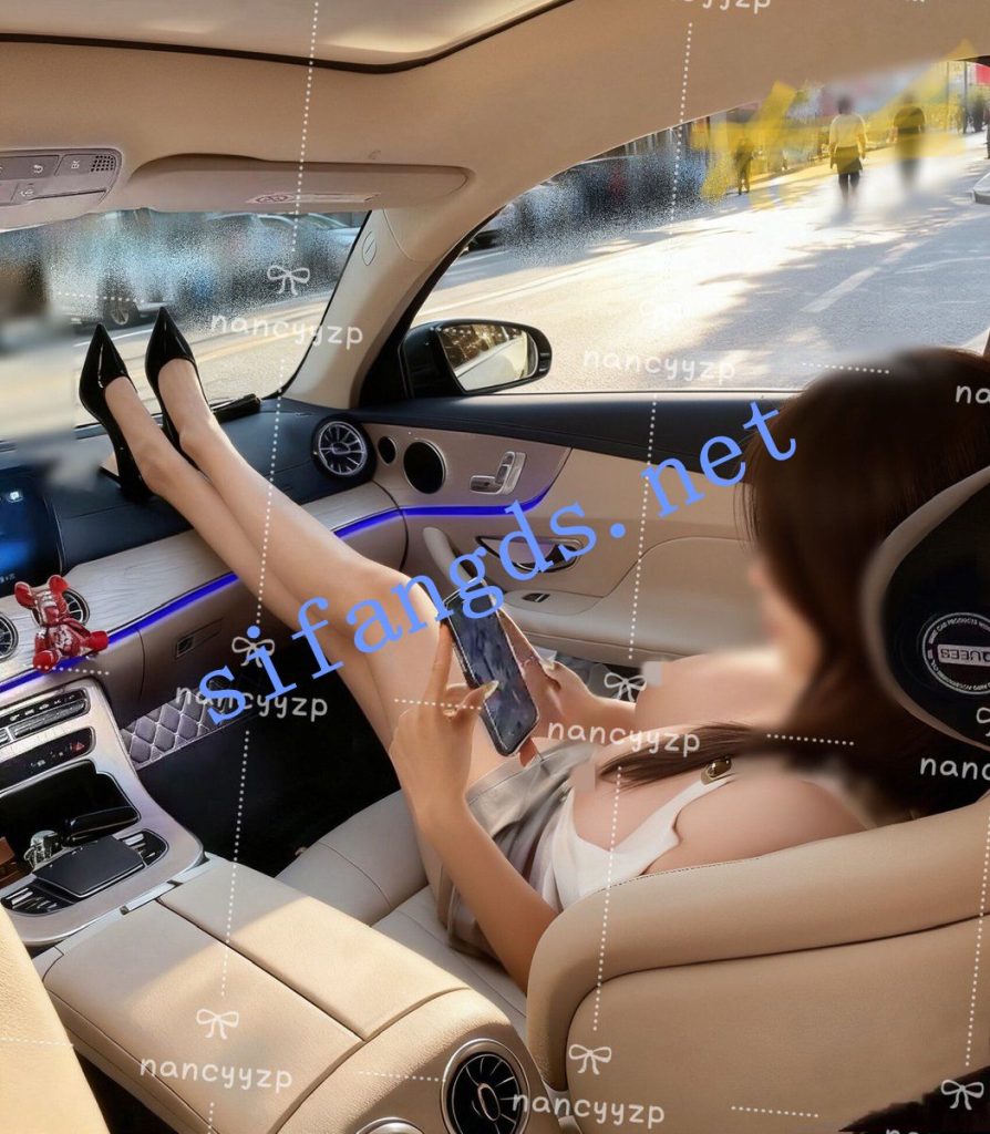 极品身材颜值女神【nancyyzp】露出自慰付费私拍【6V】【789M】 预览图 11