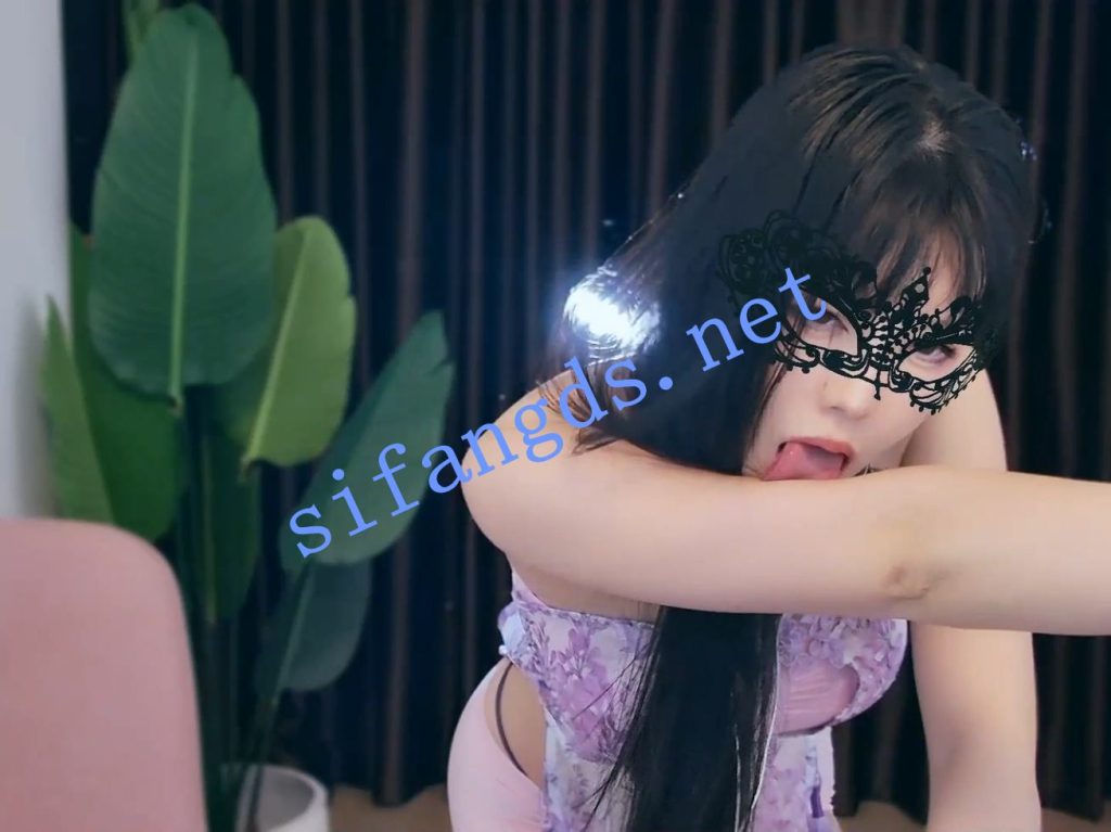 【畅聊】洋芋(黎小胖) 包臀丁字裤丝袜 口手指漏内等【36V】【4.67G】 预览图 10