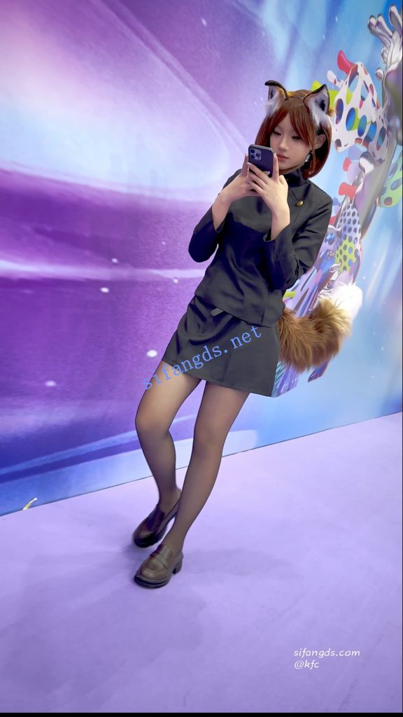 【永久专享】【KFC】OL制服COSER学生妹·薄款黑丝袜紫色内内前后CD【1V】【372M】 预览图 8