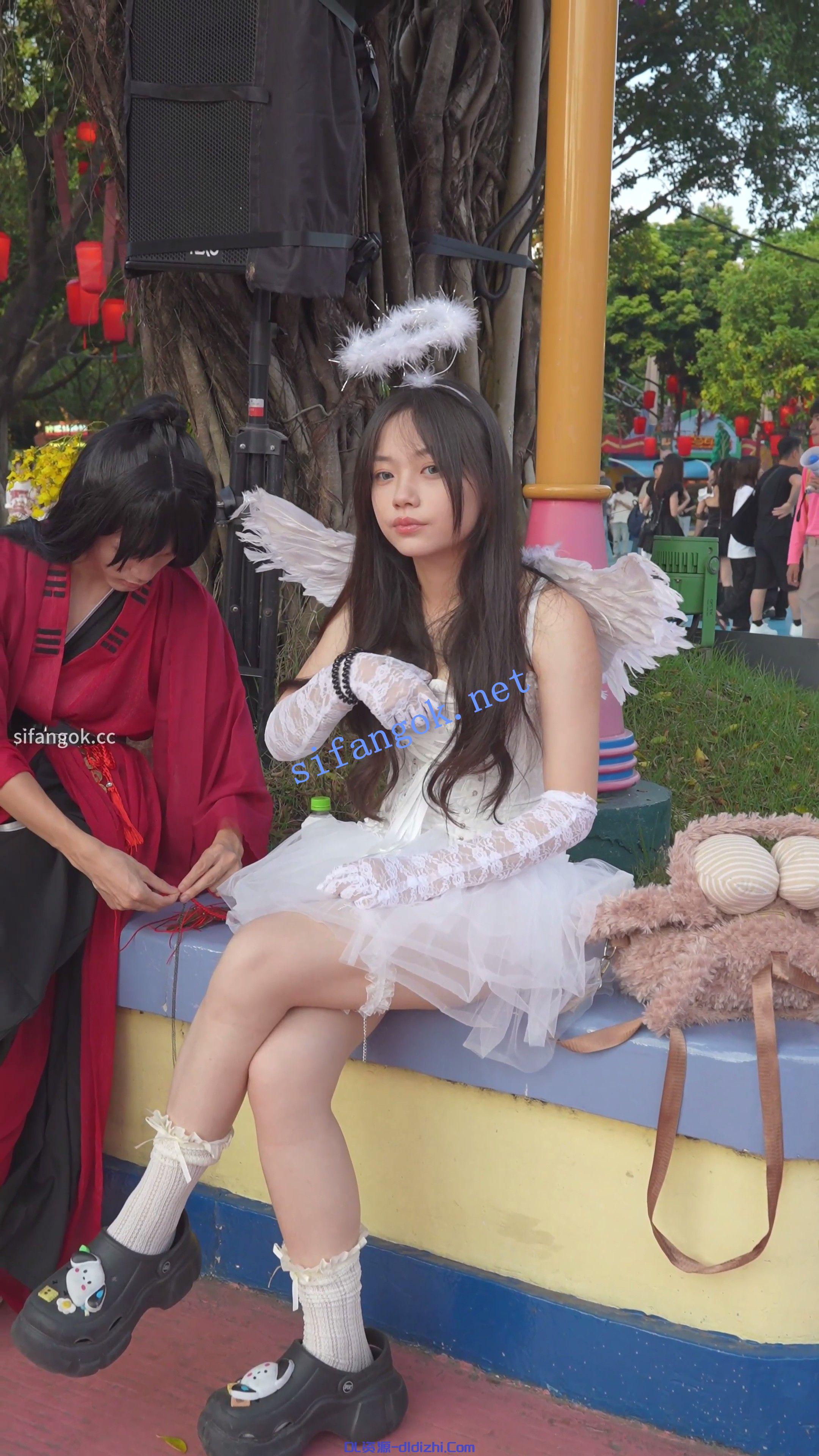 (BC-AA-635)透明蕾絲天使裙美女..隔着裙子看到内褲..低角度CD 393.7MB 预览图 1