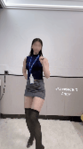 【重磅】大学舞蹈生【小乔（以安）】最新付费裸舞 新舞蹈【15V】【262M】 预览图 12