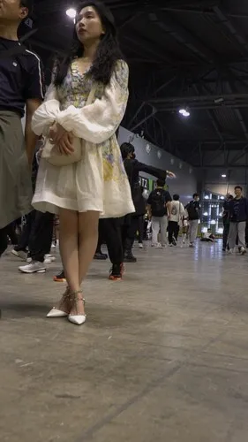 【永久专享】【WaltzCD】华尔兹2023系列之19长裙骚妇【1V】【731M】 预览图 3