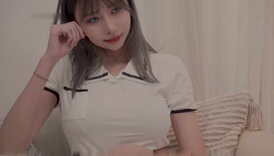 高颜值气质女模大尺度私拍女体艺术，巨乳无毛直观露三点自慰，香艳诱惑-福利岛