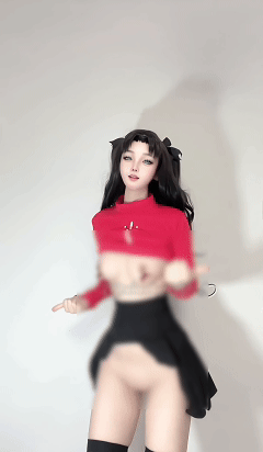 推特新晋顶级COS 希尔薇 11月最新VIP福利裸舞自慰娇喘 滑嫩【56P13V】【355M】 预览图 8