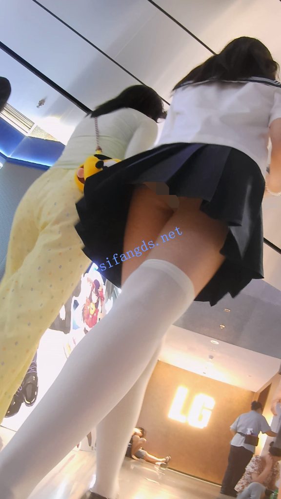 【永久专享】付模版『D·D』-205-水手服学生妹，半腿白丝，白窄内嵌入屁股【1V】【1.53G】【永久专享】付模版 预览图 6