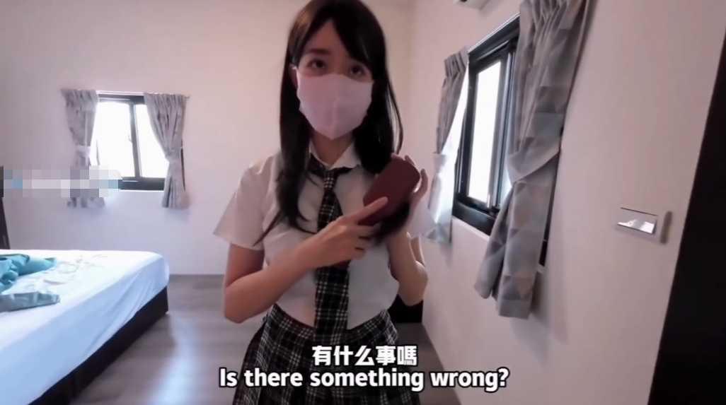 台湾清华大学外文系臀后健身教练「Ellie」OF剧情私拍_没钱缴房租怎么办？“要不然我脱衣服给你看”【571M】 预览图 1