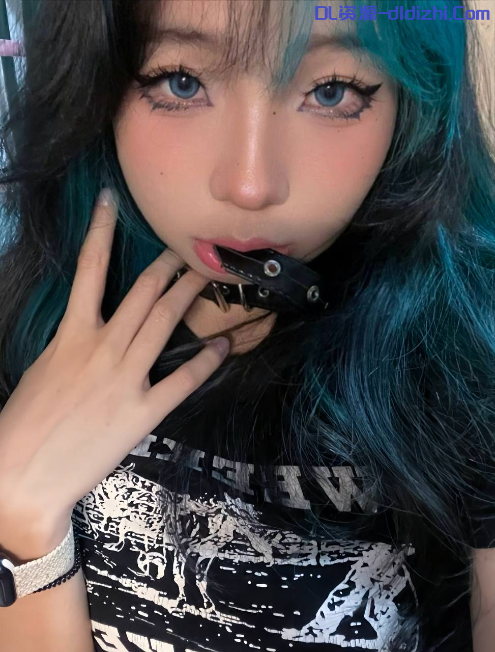 【S級洩密】豐滿白虎精神小妹被大胖子,幹聽說是個富二代,真便宜這個胖子男主了,被瘋狂上位榨精（12V） 915.8MB