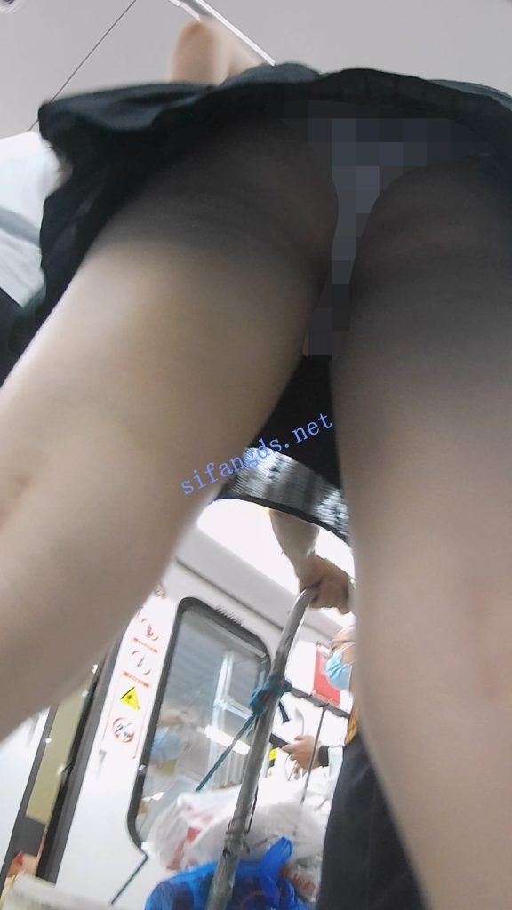 【永久专享】『D·D』-200-露背黑连衣裙，白腿，白窄内【1V】【1.55G】