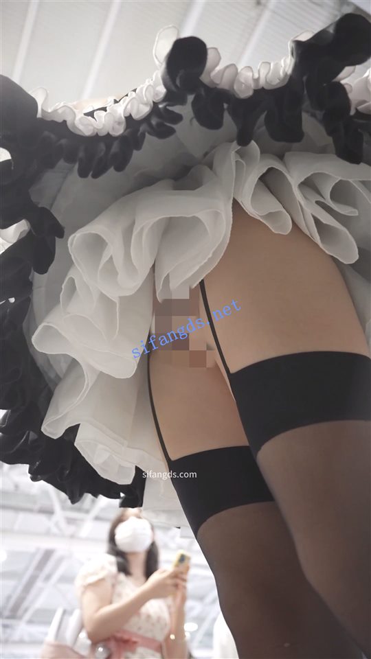 【永久专享】【xxn-311】双马尾萝莉女仆..黑丝吊带袜..粉内正面露黑色【1V】【222M】 预览图 5