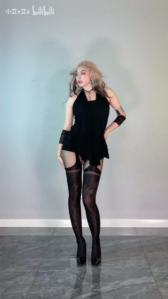 B站小艾xxin小艾x艾x精选舞蹈合集3期【30V】【2.27G】 预览图 9