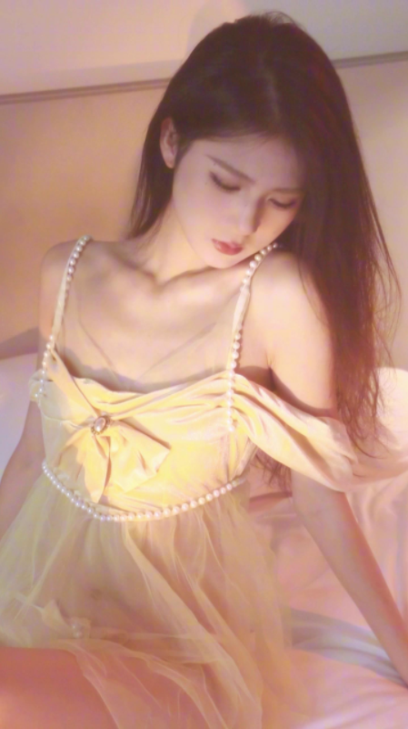 重磅【大学生私房拍摄】明星颜值长得很像白鹿的模特【1V150P】【6.81G】 预览图 6