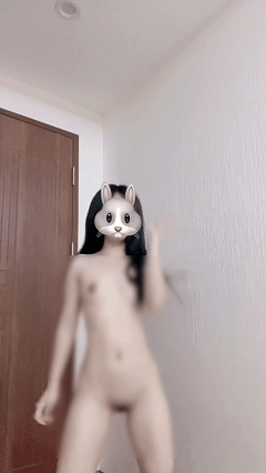 推特萌妹福利姬 小烨、宝宝111 真金定制反差裸舞动感起飞【28V】【609M】 预览图 8