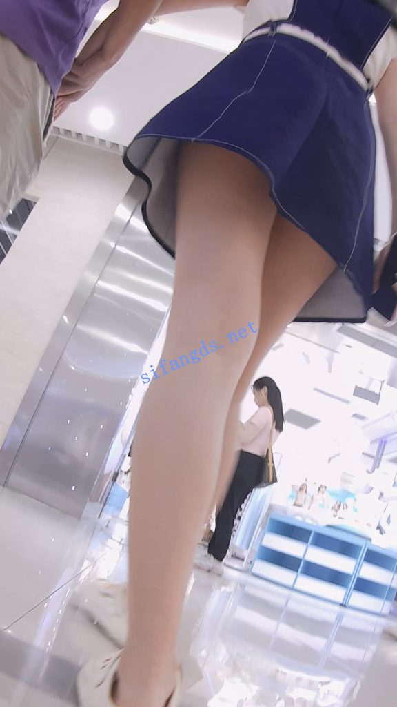 【永久专享】『D·D』-201-牛仔连衣裙，眼镜妹，粉色草莓内【1V】【1.09G】 预览图 2