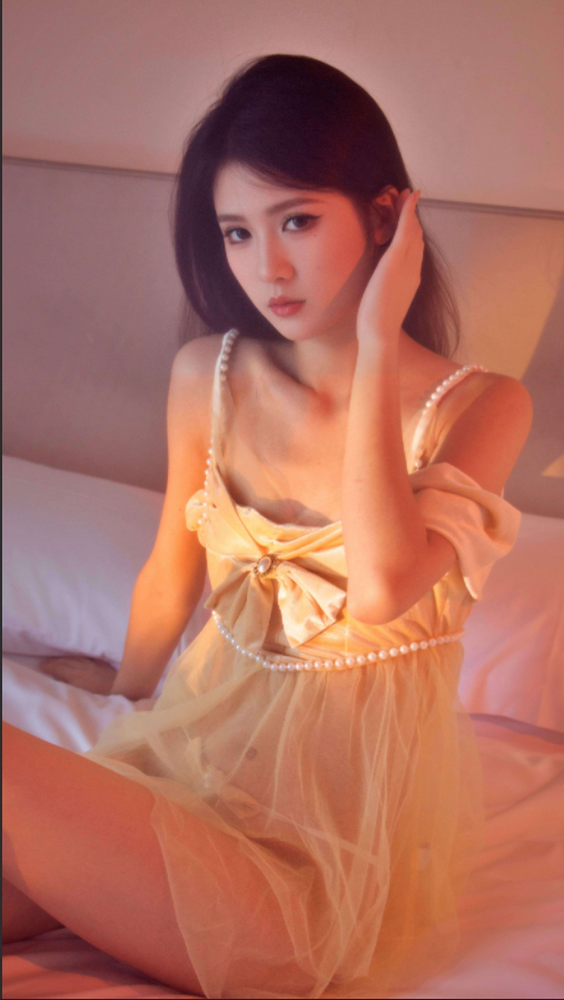 重磅【大学生私房拍摄】明星颜值长得很像白鹿的模特【1V150P】【6.81G】 预览图 22