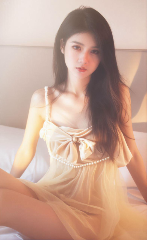 重磅【大学生私房拍摄】明星颜值长得很像白鹿的模特【1V150P】【6.81G】 预览图 10