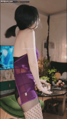 【漂漂 甜不乖】超美女神 极品巨乳 抖奶露内裤骚舞 情趣【24V】【1.54G】 预览图 10