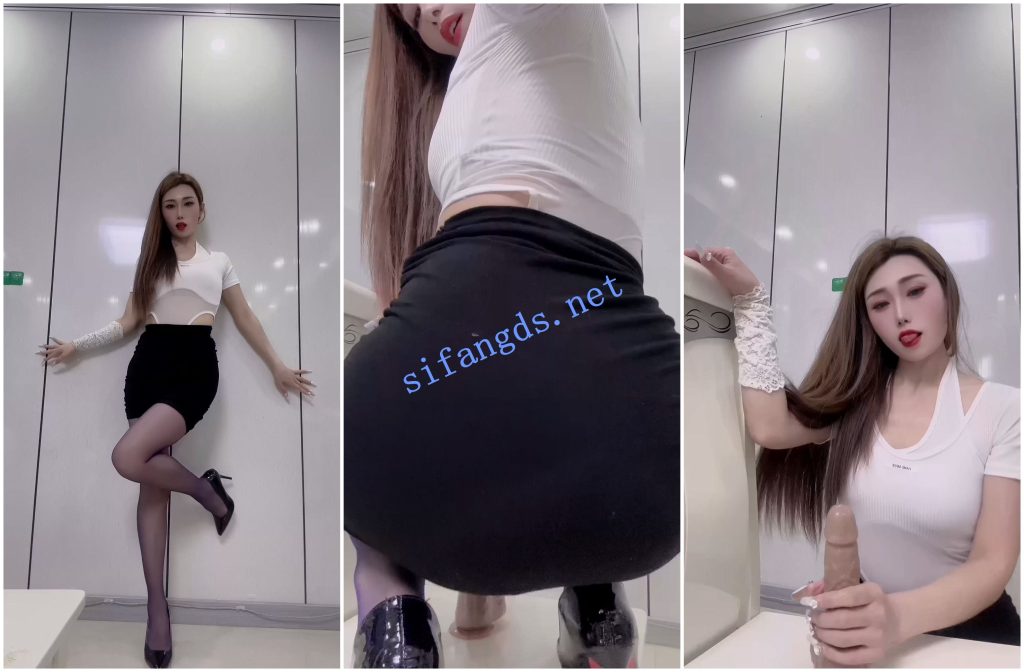 【快手福利】风骚高挑御姐【宝儿】舔假鸡巴模拟被操【4V】【1.32G】