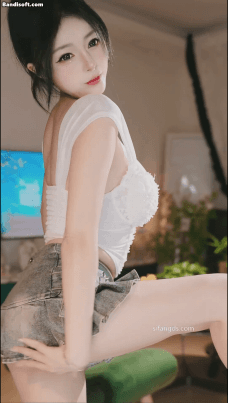 【漂漂 甜不乖】超美女神 极品巨乳 抖奶露内裤骚舞 情趣【24V】【1.54G】 预览图 6