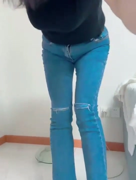 快手嫂子极品熟女 榨精性爱啪啪 掰逼自慰【70V】【2.24G】 预览图 5