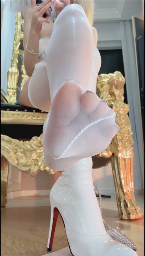 玩物直播玥樾-251130 4妈畜牲你妈必4【1V】【452MB百度云】