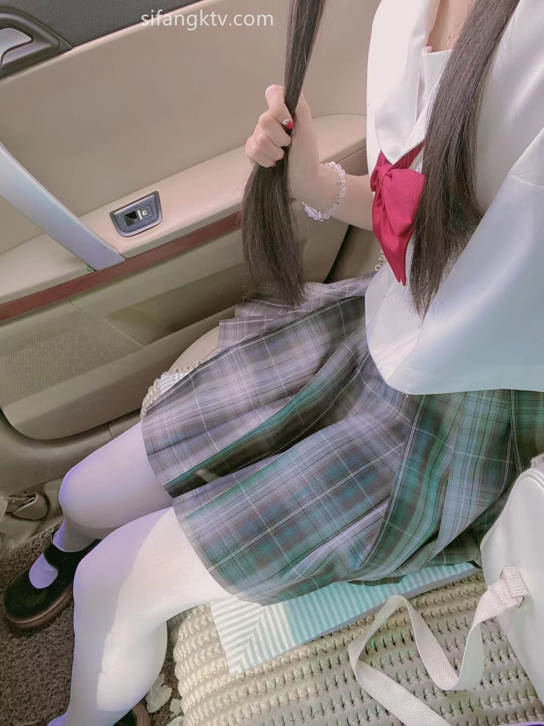 推特福利姬吃掉瑶瑶合集[390P/13V/2.5G/P盘]-福利岛