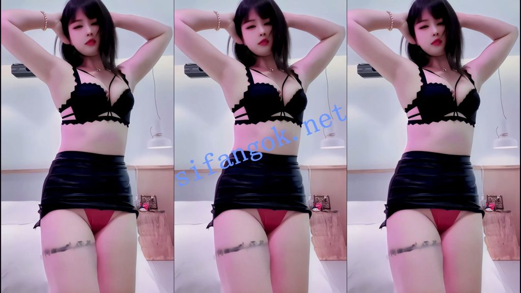 【快手】猫儿 40万粉丝主播 情趣骚内怼臀顶穴定制福利7V【7V】【0.99G】 预览图 25