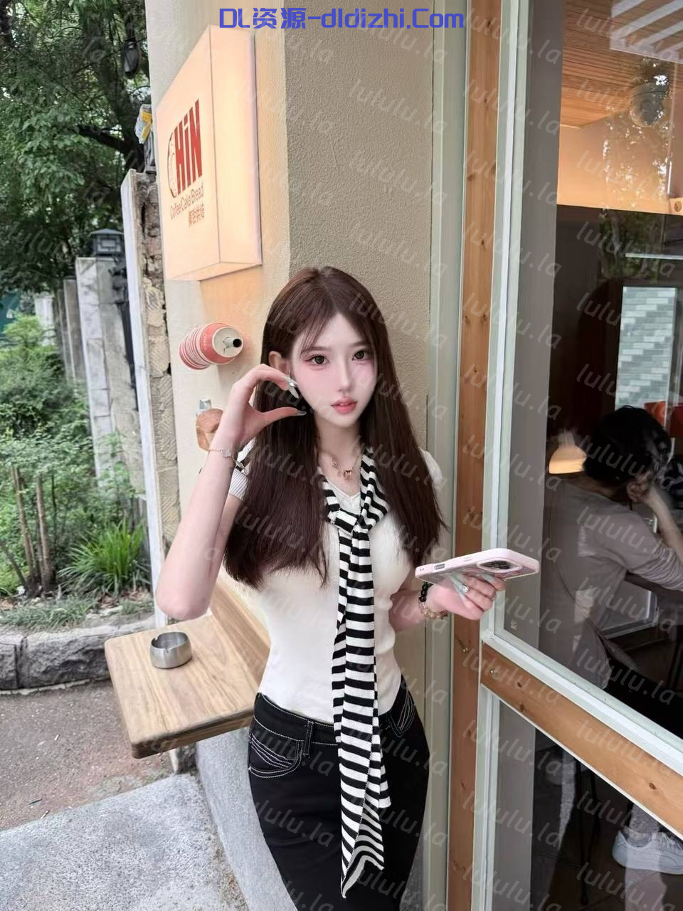 【S級洩密】成都禦蘿雙修少女，人前是在抖音愛臭美的網紅小姐姐，一進卧室秒變小母狗跪求待哺，伸着舌頭嘴裏喊着還要爸爸艹我7V 379.6MB