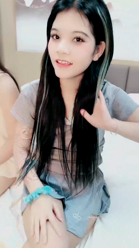 【你的电子女友】骚女学妹 群p啪啪爆菊一脸陶醉被操的嗷嗷叫 预览图 1