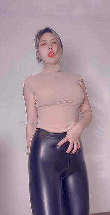 快手40W粉主播 猫儿壹只猫儿 福利骚舞骆驼趾顶B摇大合集【124V】【3.65G】 预览图 18