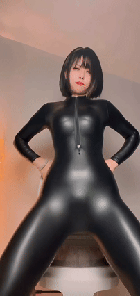 快手40W粉主播 猫儿壹只猫儿 福利骚舞骆驼趾顶B摇大合集【124V】【3.65G】 预览图 1