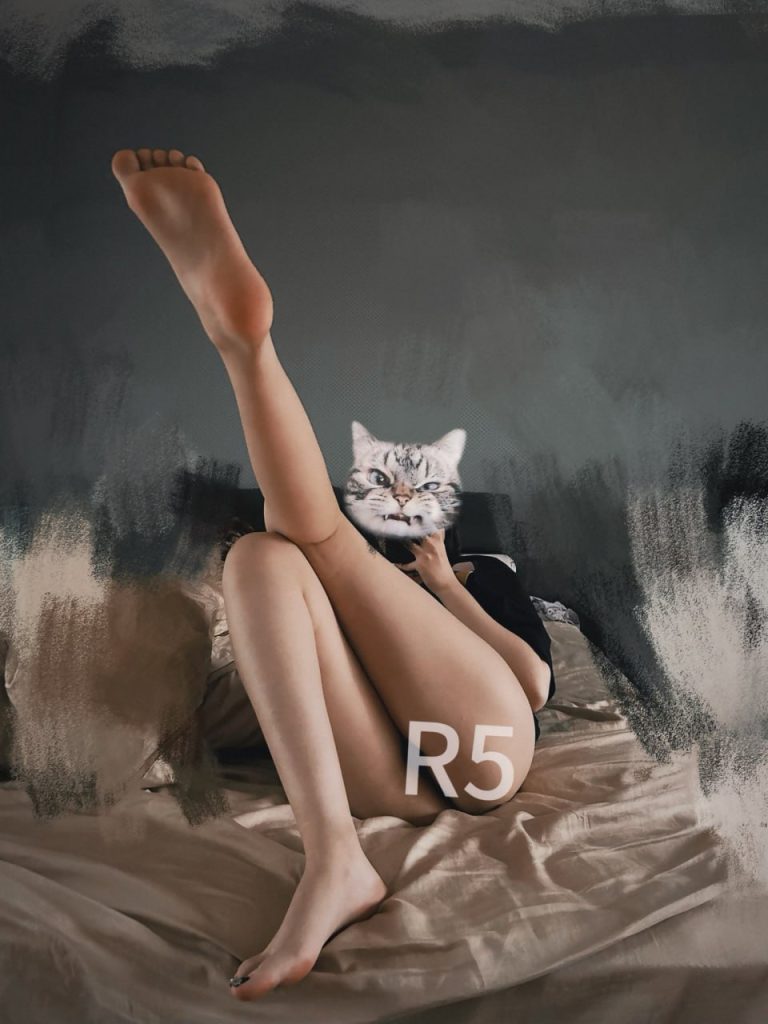 推特 R5 自入门槛，富二代和顶级美腿空姐女友的性爱日常【53P18V】【60.2M】 预览图 8