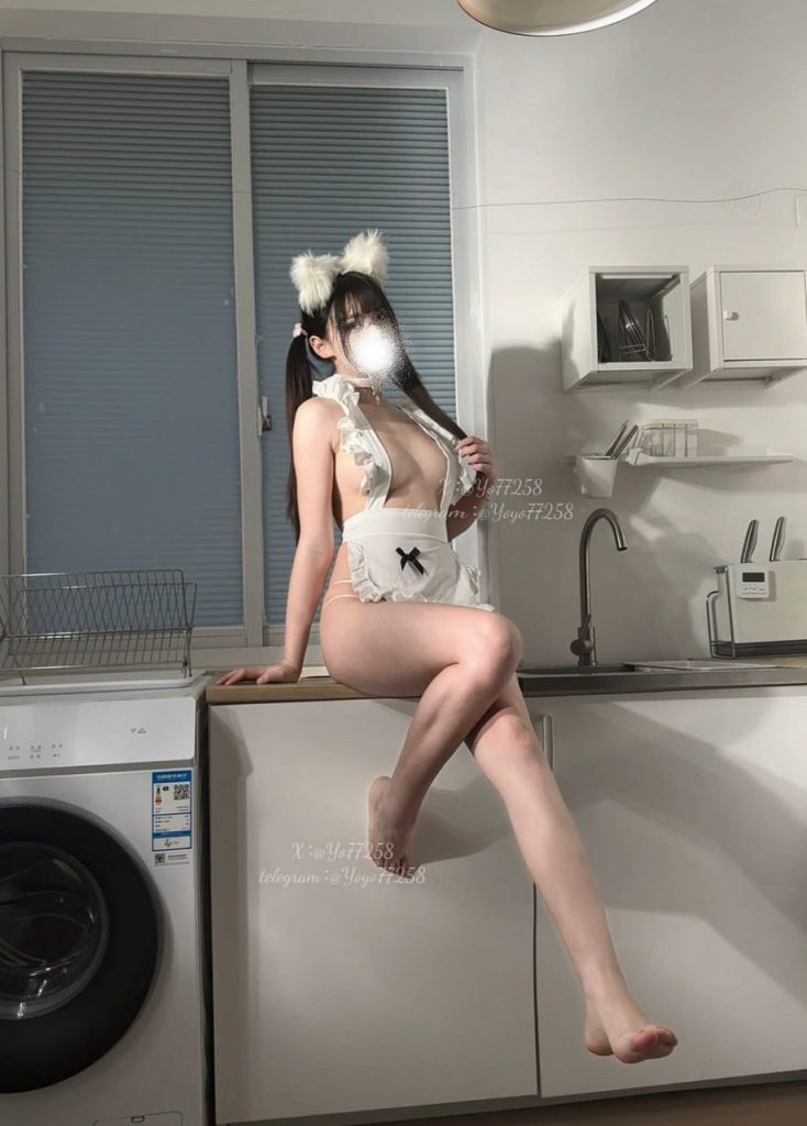 推特 尤里酱酱 自购资源，极品反差福利姬私人千元定制内容，丝袜弹力插阿黑颜自慰【11P37V】【1.25G】 预览图 4