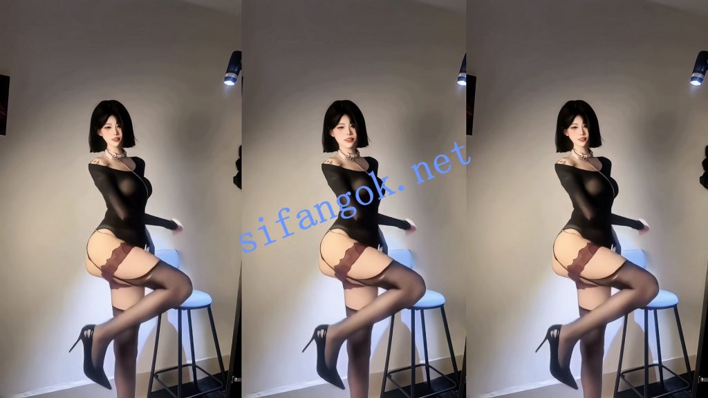 【抖音】小哭包不哭 200万粉丝青春小美女福利骚舞【14V】【629M】 预览图 8