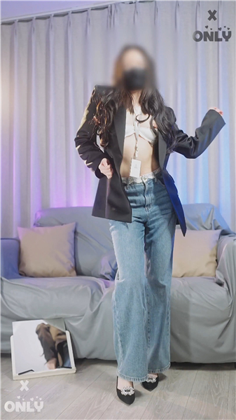 推特变装裸舞女王 咚小姐 2026年度巨献 热情裸舞超长时满足【7V4P】【2.41G】 预览图 23