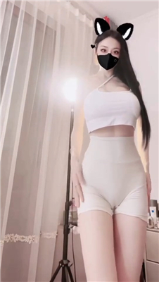 抖音115W粉 咩咩 2026巨乳福利私拍 大奶诱惑 骚舞合集【74V】【1.45G】 预览图 13