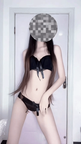 快手骚骚主播 小郑历险记 内衣定制福利骚舞 顶顶BB摇【10V】【593M】 预览图 7