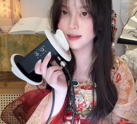 椰椰拿铁_新年限定·火树银花｜半身汉服_除夕夜沉浸式天鹅_1V348M百度盘-福利岛