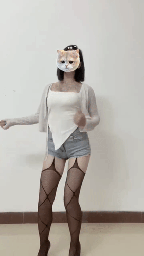 快手骚骚主播 晨洁、笨蛋小鱼、宝粉 性感内衣骚舞自摸诱惑【13V】【2.02G】 预览图 10