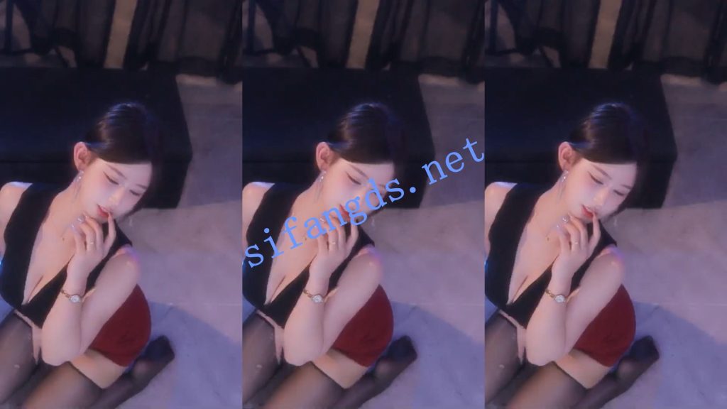 ⭐ 【星球直播】S19 深沟半球大奶 整活擦边大尺度骚舞【82V】【7.16G】 预览图 19