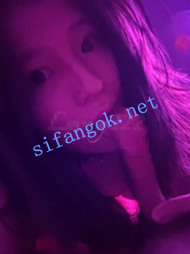 【重磅】极品反差女大【lovvy软糖】最新SVIP福利【125P6V】【565.72M】 预览图 7