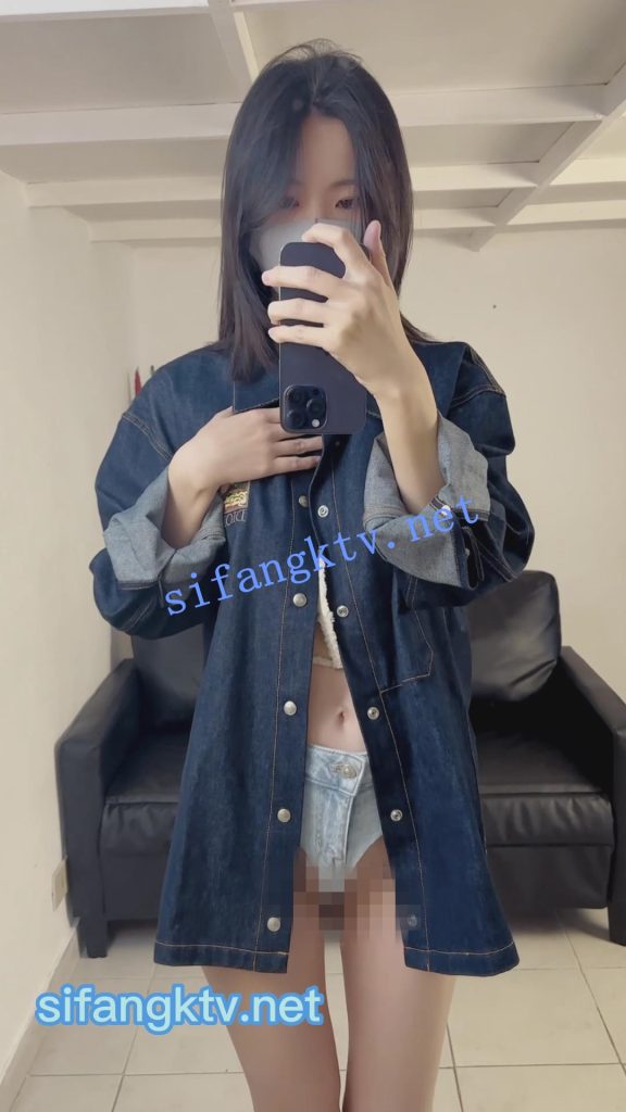 【独家重磅】韩国瑜伽网红TheJessieJiang 首部露三点自卫视频【4V】【5.05G】 预览图 3