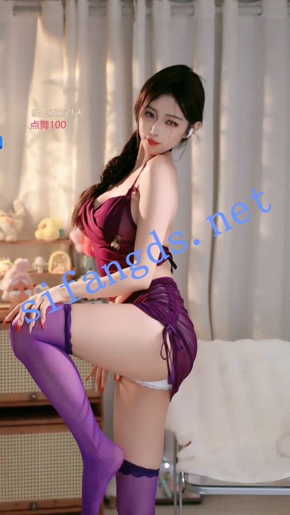 ⭐ 【畅聊直播】奶龙教主 擦边尺度骚舞 走光露点【42V】【3.67G】 预览图 3